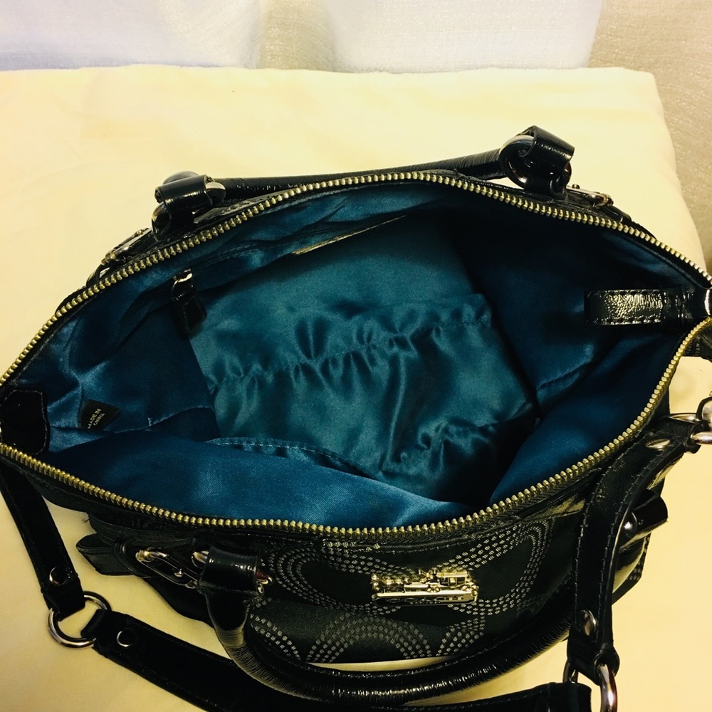 Authentic Coach Purse - Picture 3 of 4